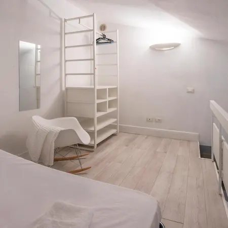 Laura Silent Loft Apartment Florenz